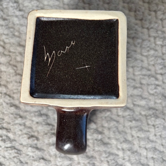 Mara Mug Tractor Red Barn Barnyard Vintage Square Bottom Round Top Solid Heavy - Picture 5 of 6